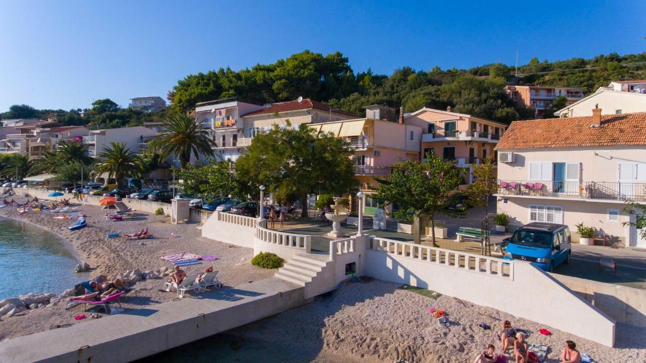 Apartments Lara Podgora Exteriör bild