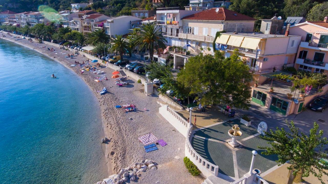 Apartments Lara Podgora Exteriör bild